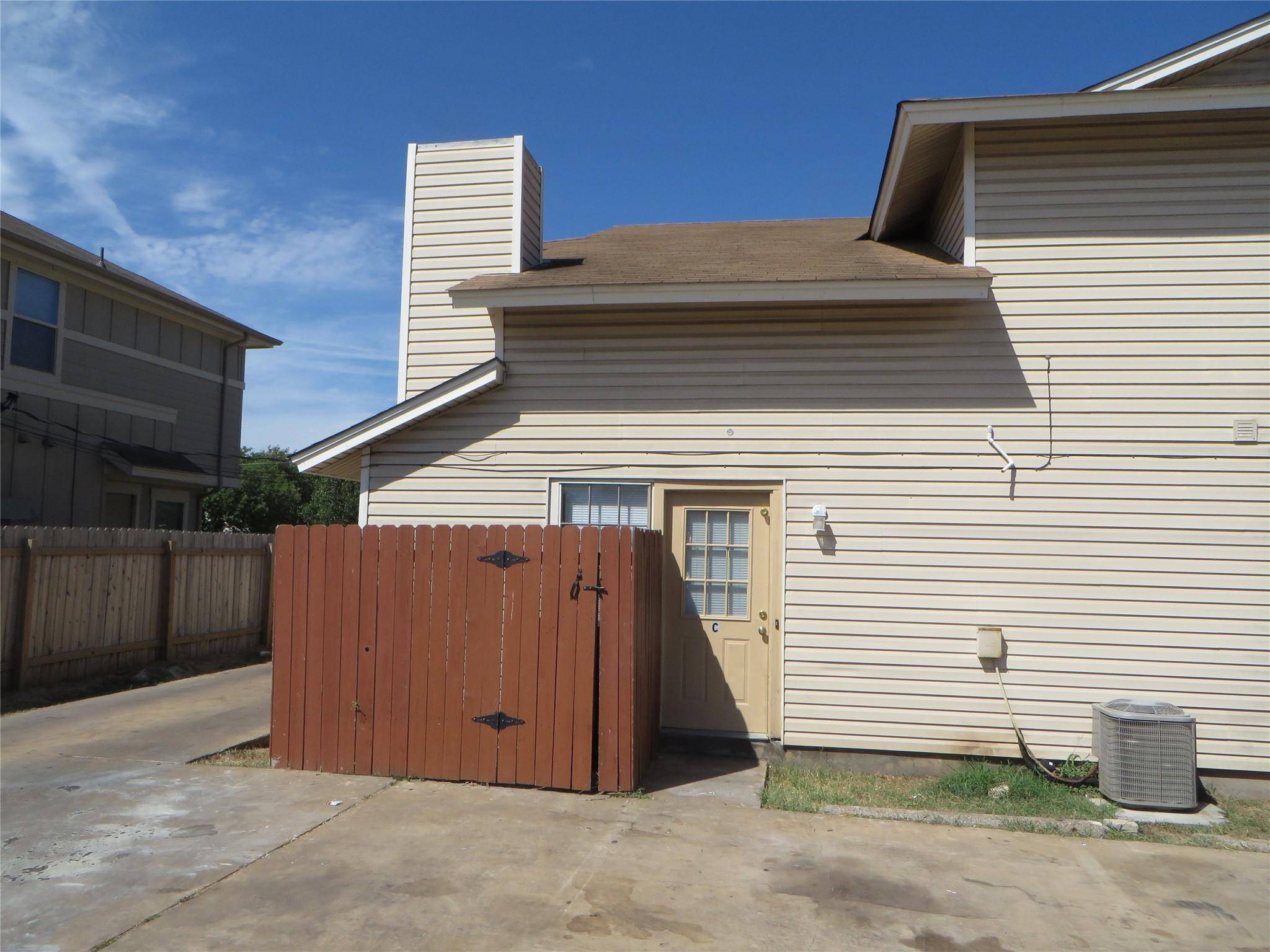 2217 Katy LN #C, Georgetown, TX 78626