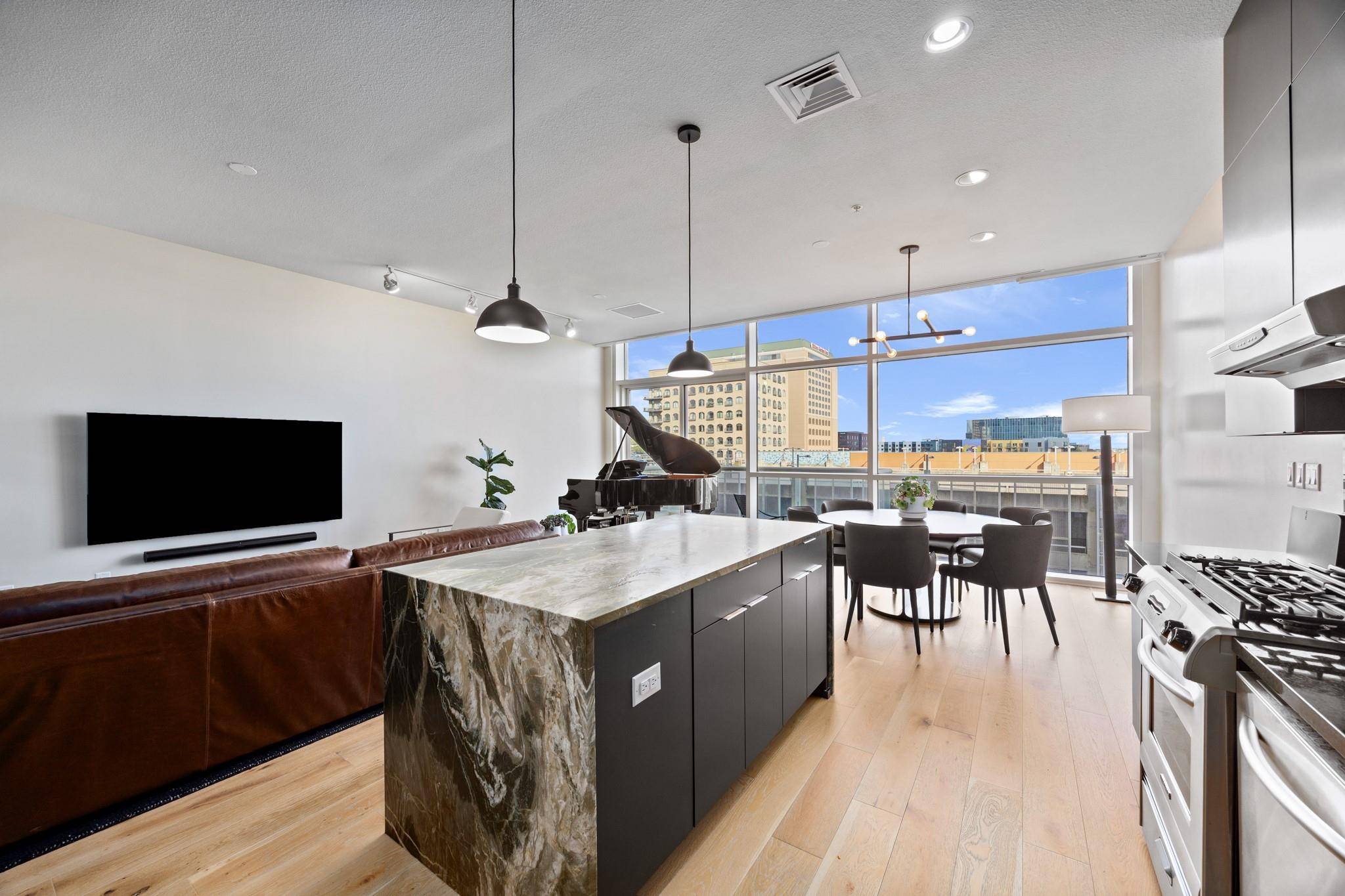 555 E 5th ST #521, Austin, TX 78701