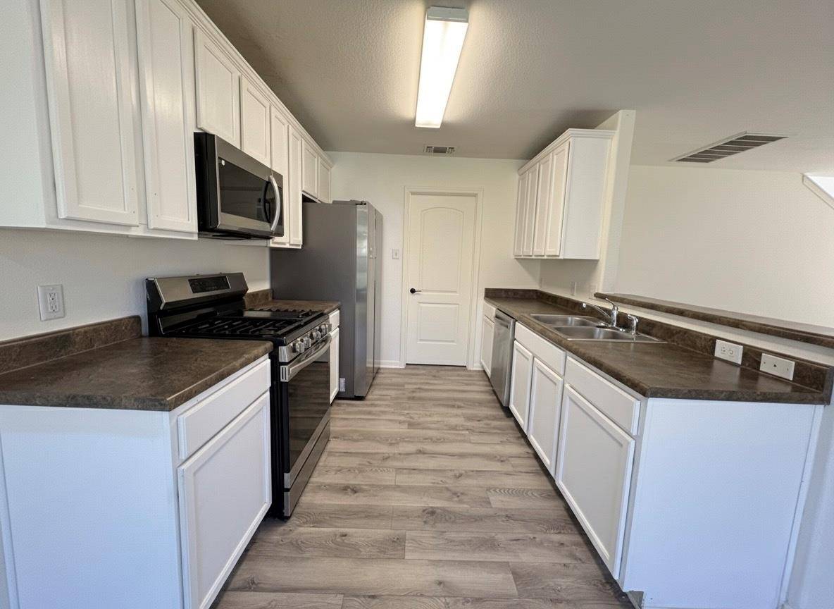 12200 Stoney Meadow DR, Del Valle, TX 78617