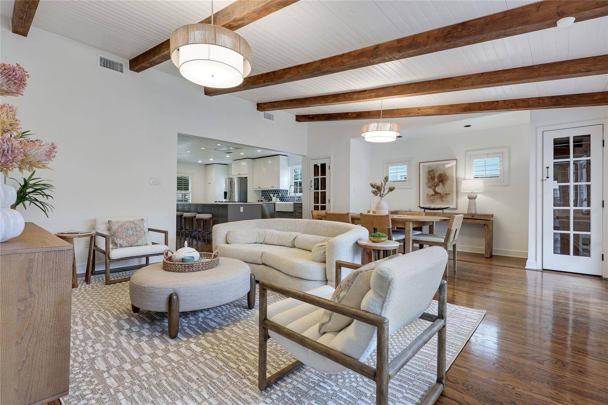 2908 Perry LN, Austin, TX 78731