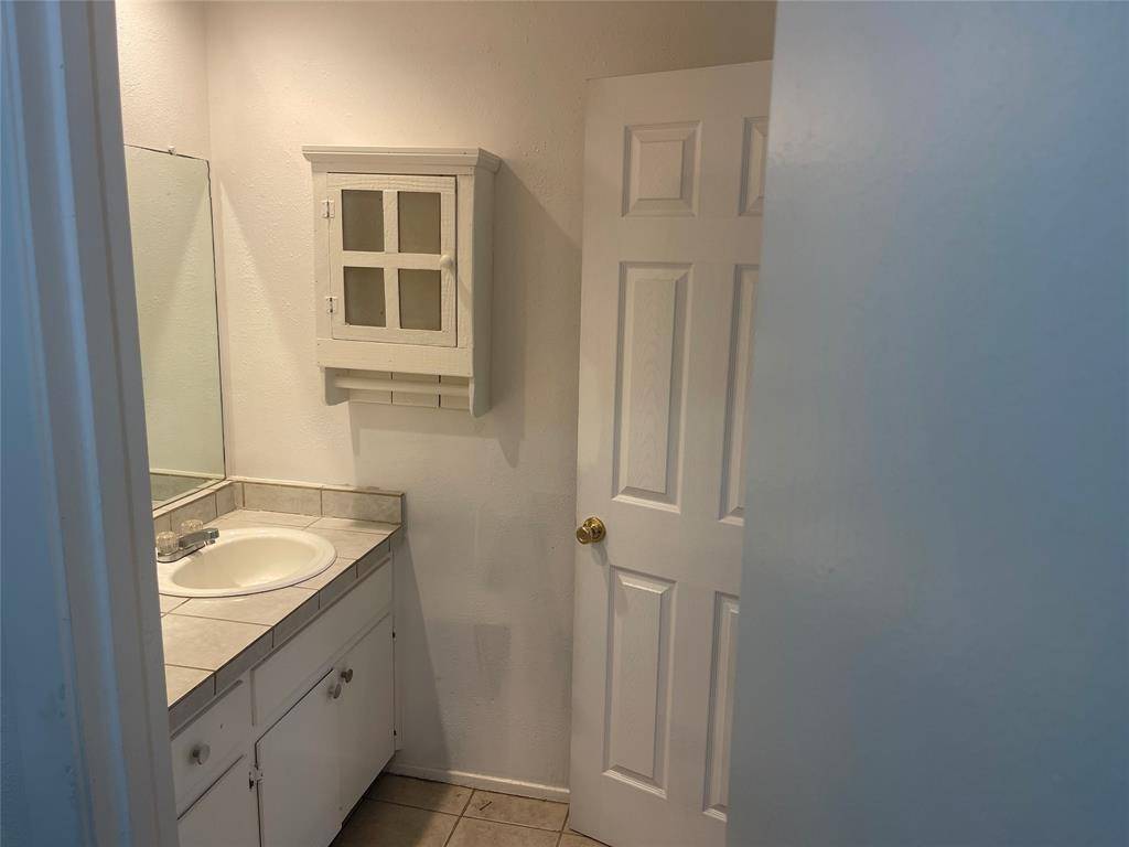 5105 Teri RD #A, Austin, TX 78744