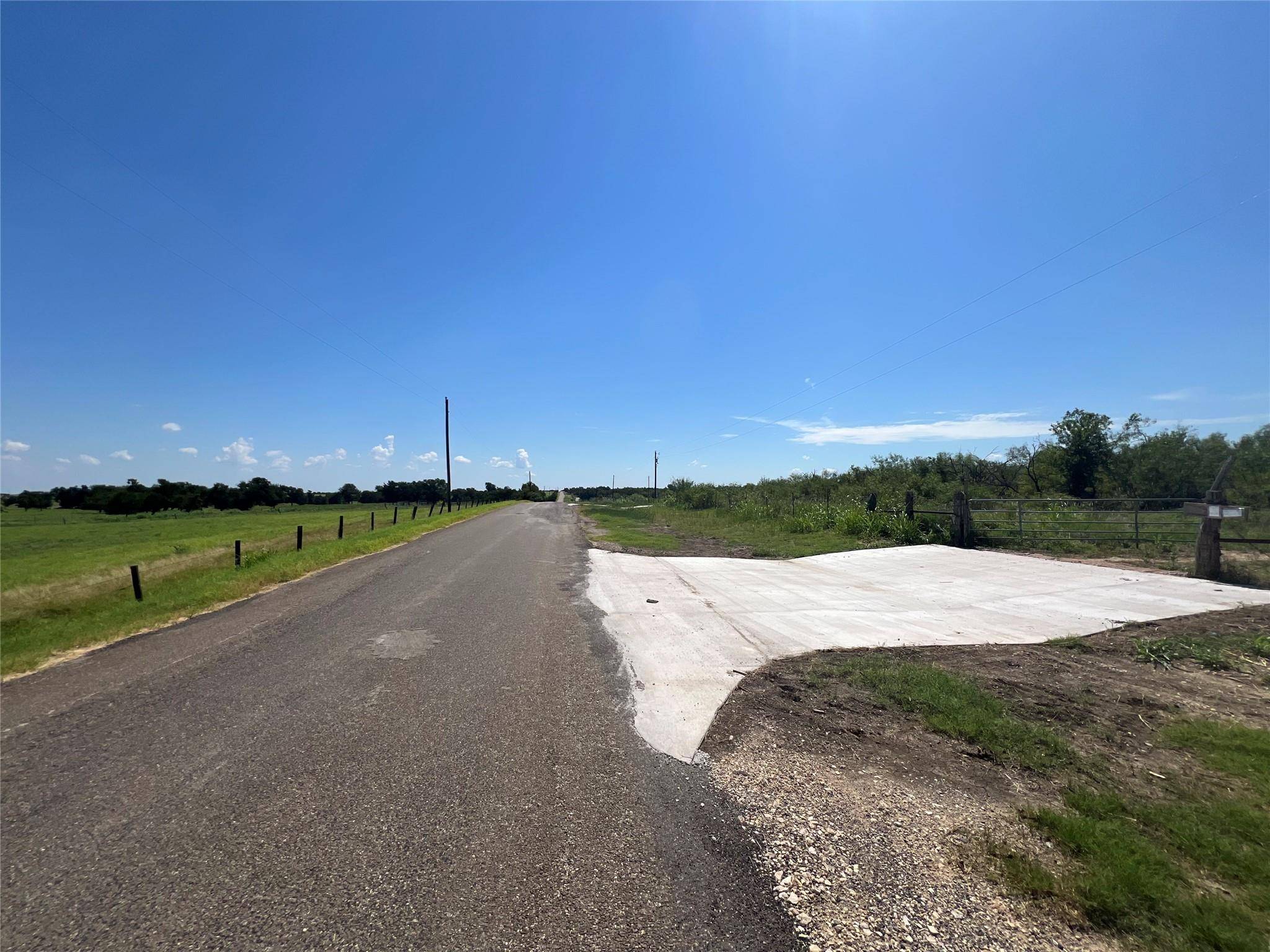 2600 CR 466, Elgin, TX 78621