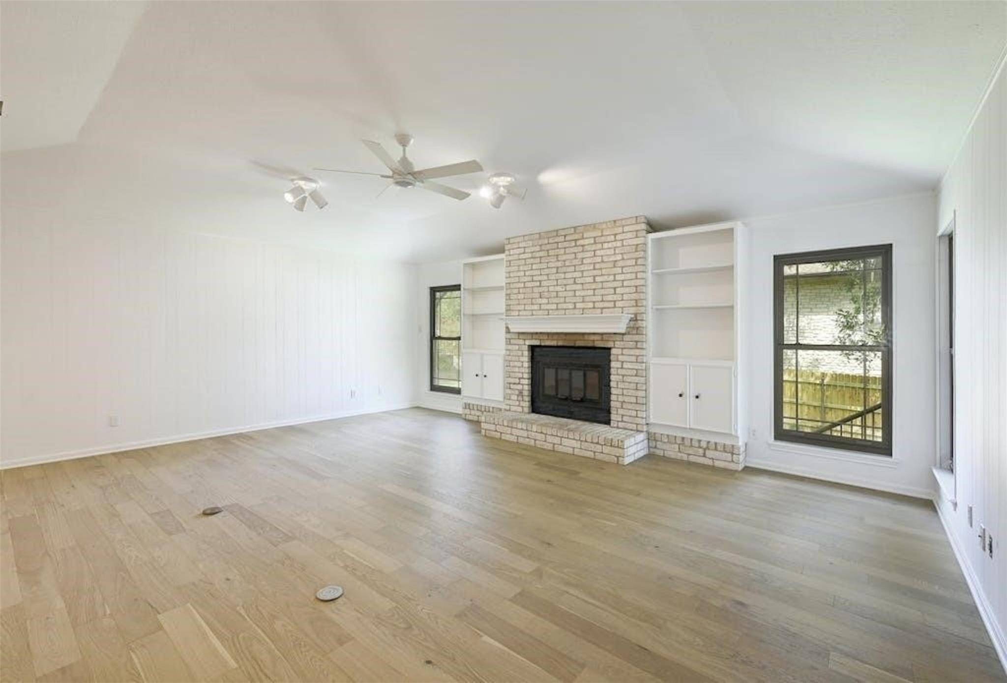 2115 Wychwood DR, Austin, TX 78746