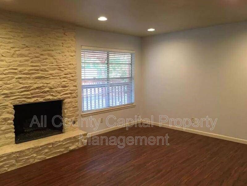 2102 Pompton DR #A, Austin, TX 78757