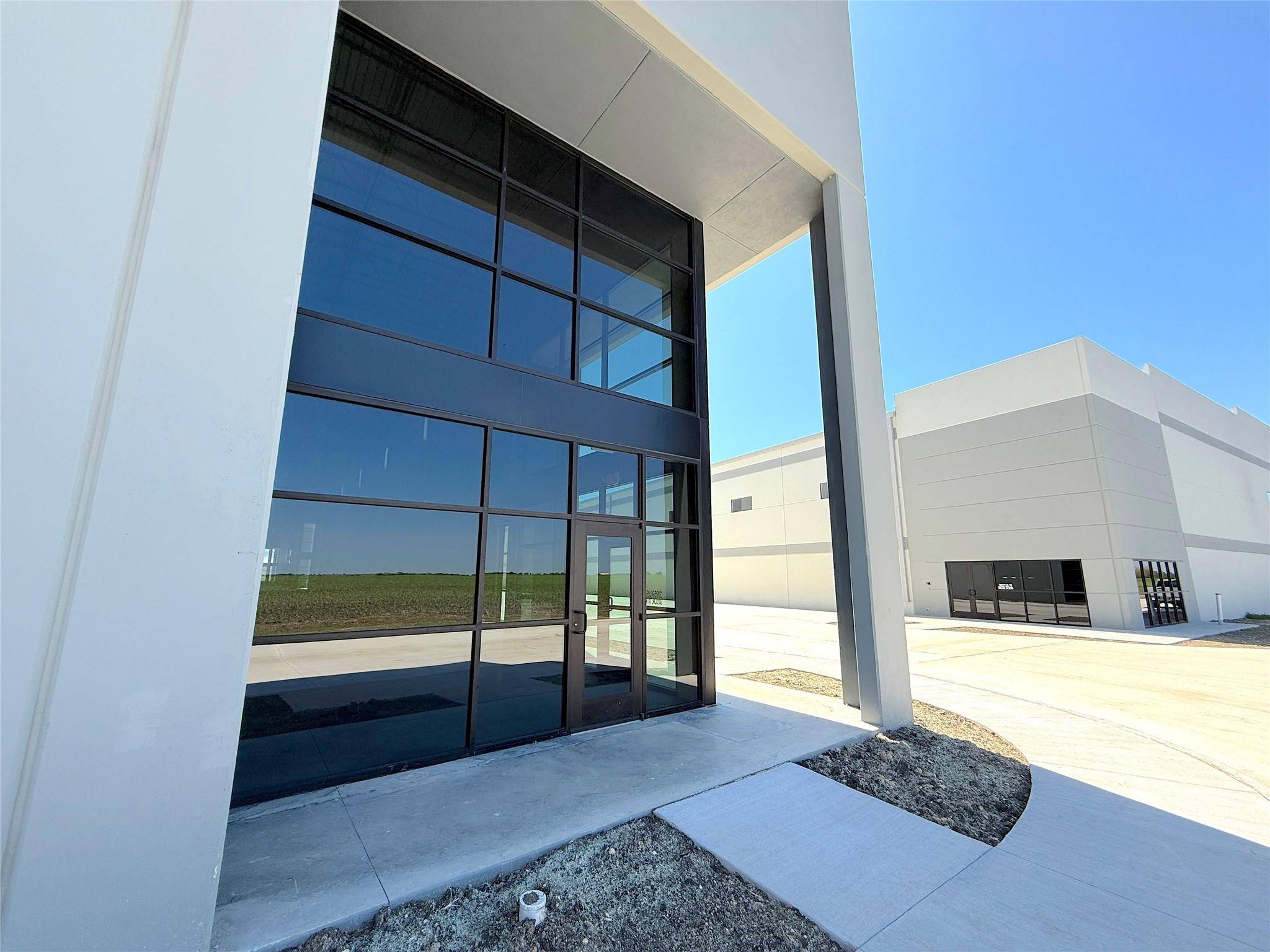 21959 US-79 HWY #200, Taylor, TX 76574