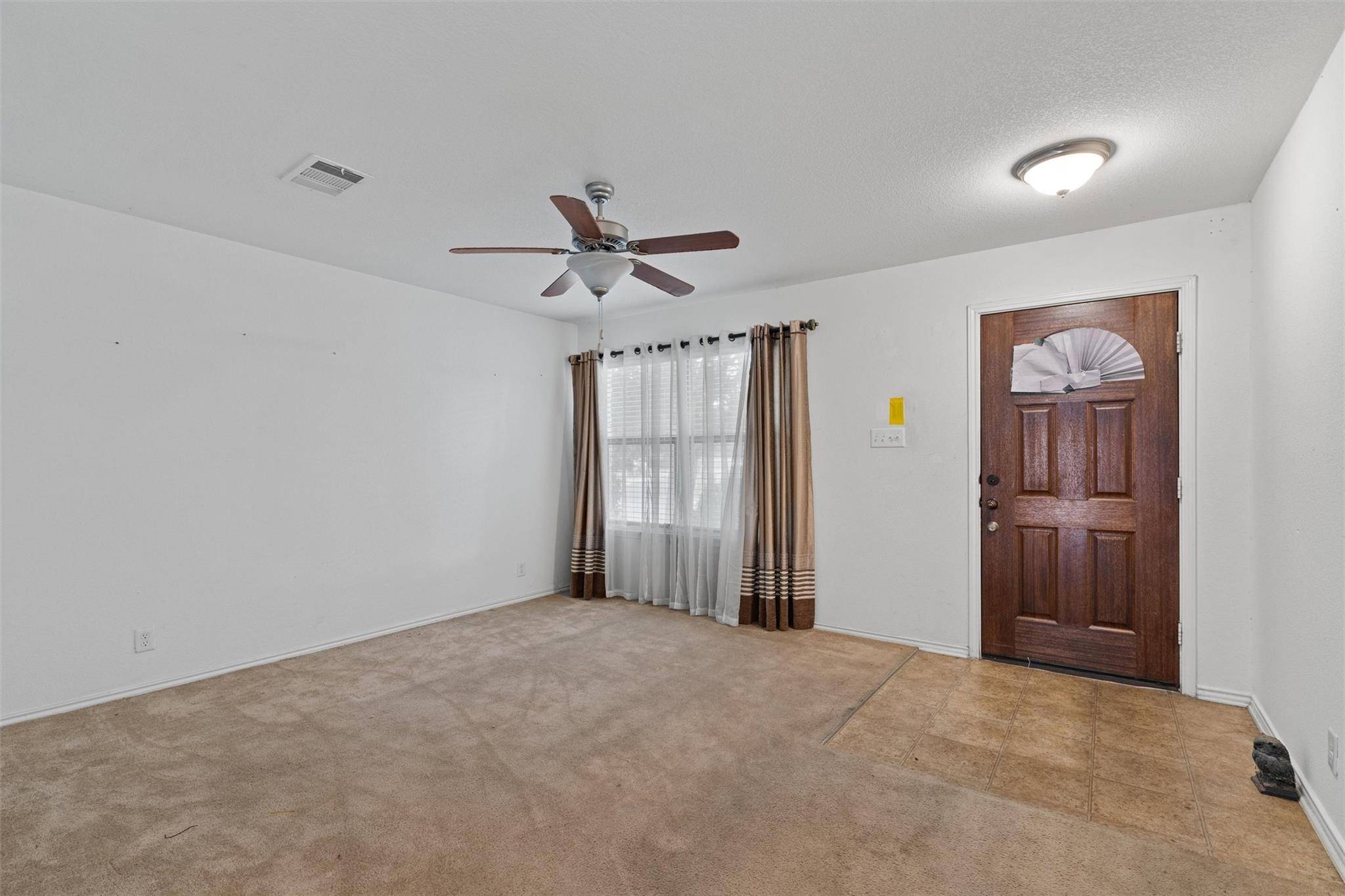 5700 Welsh WAY, Del Valle, TX 78617