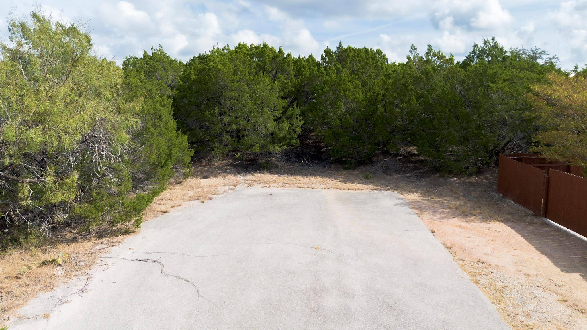 20701 Oak GLN, Lago Vista, TX 78645