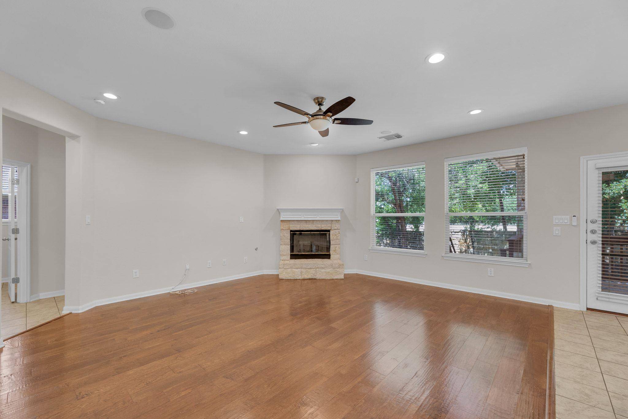 3929 Vallarta LN, Round Rock, TX 78681