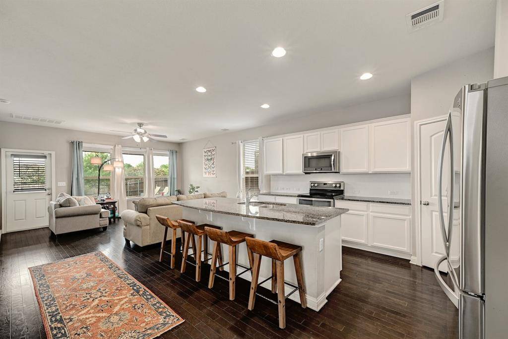 10104 Wading Pool PATH, Austin, TX 78748