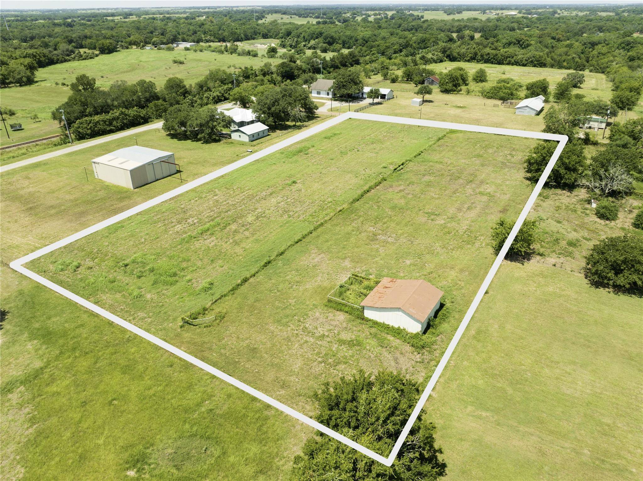 215 Old Highway 90 LOOP, Schulenburg, TX 78956