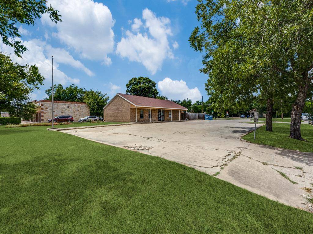101 N Anthony ST, Hutto, TX 78634