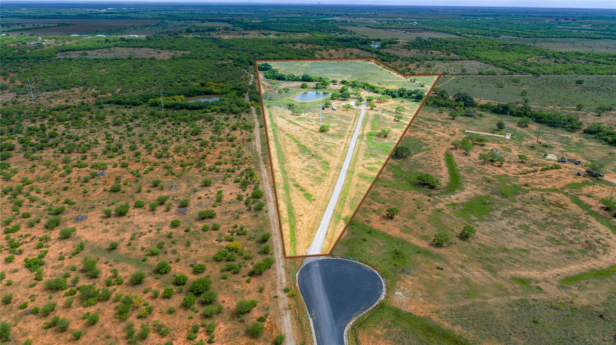 574 PR Goose Creek LN, Jourdanton, TX 78026