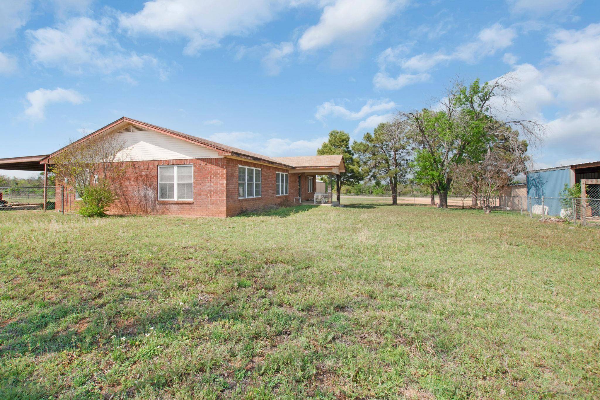 112 Frazier ST, Tow, TX 78672