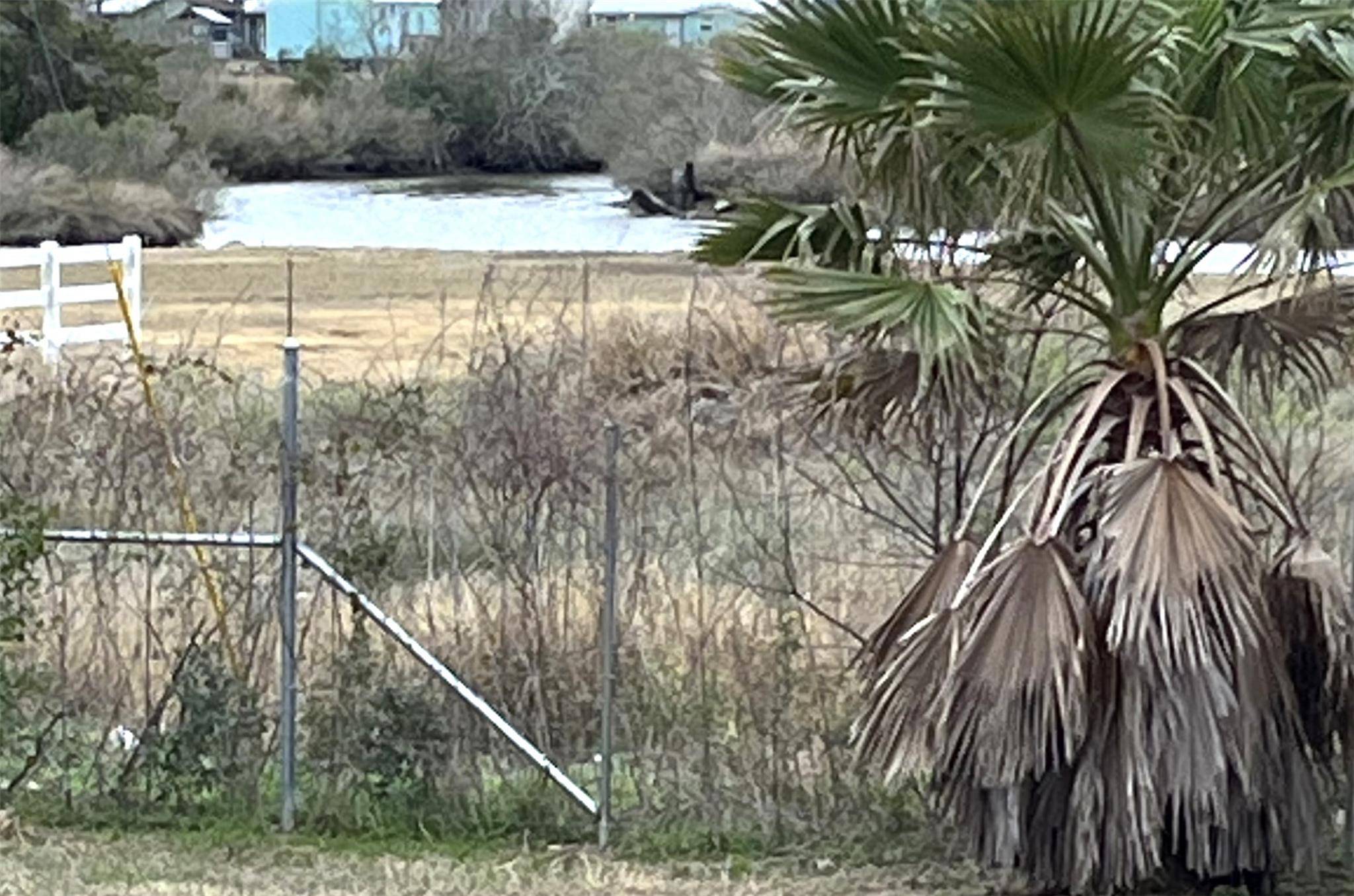 104 S Peach ST, Seadrift, TX 77983