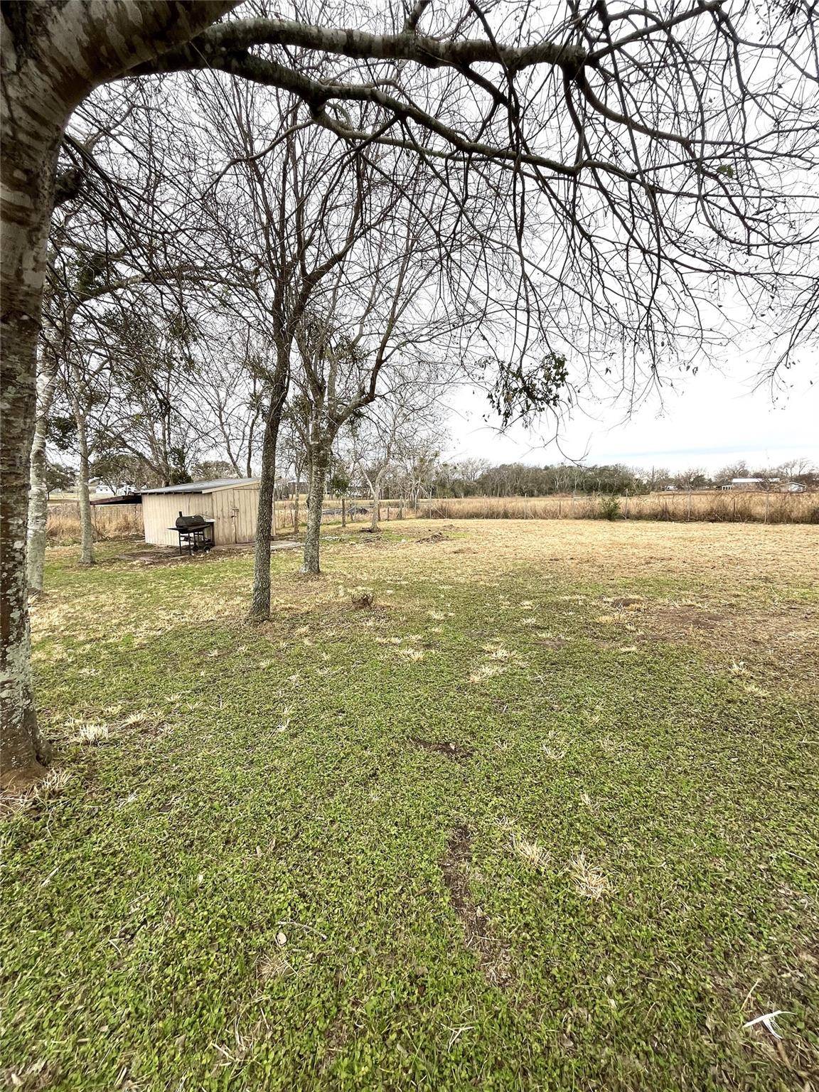 104 S Peach ST, Seadrift, TX 77983