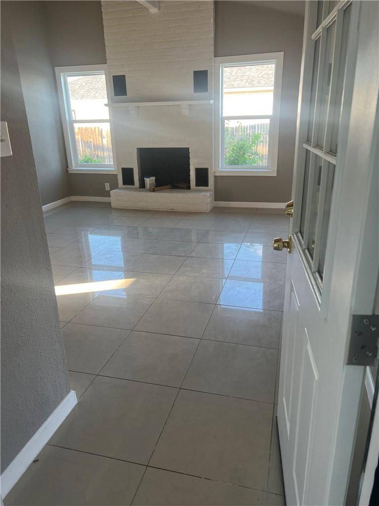 15504 Spring Hill LN, Pflugerville, TX 78660