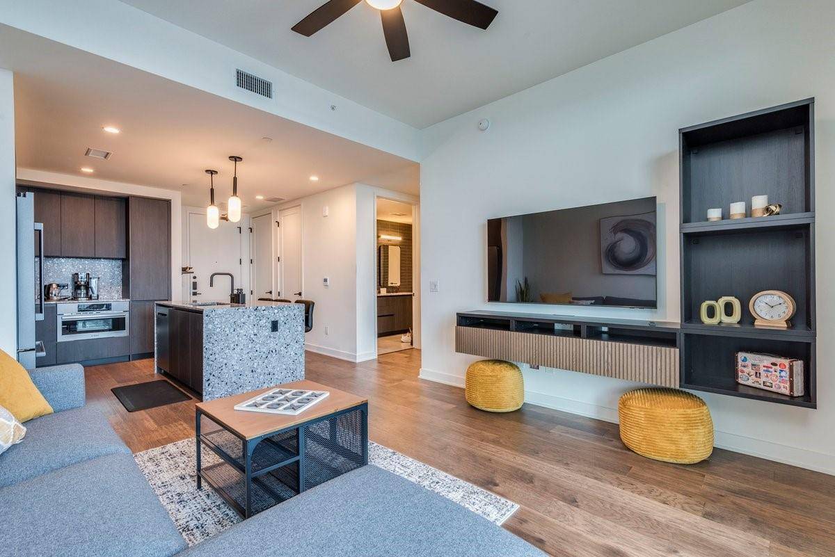 84 East Ave #1902, Austin, TX 78701