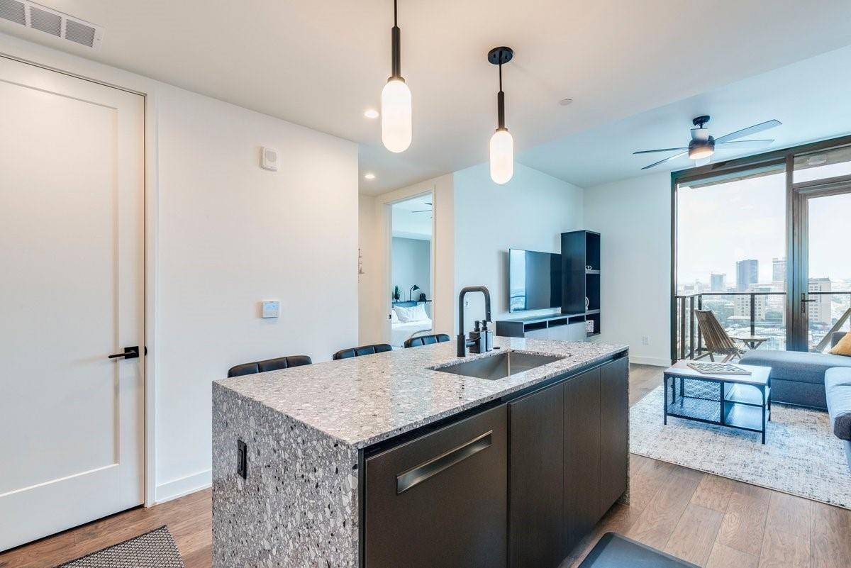 84 East Ave #1902, Austin, TX 78701