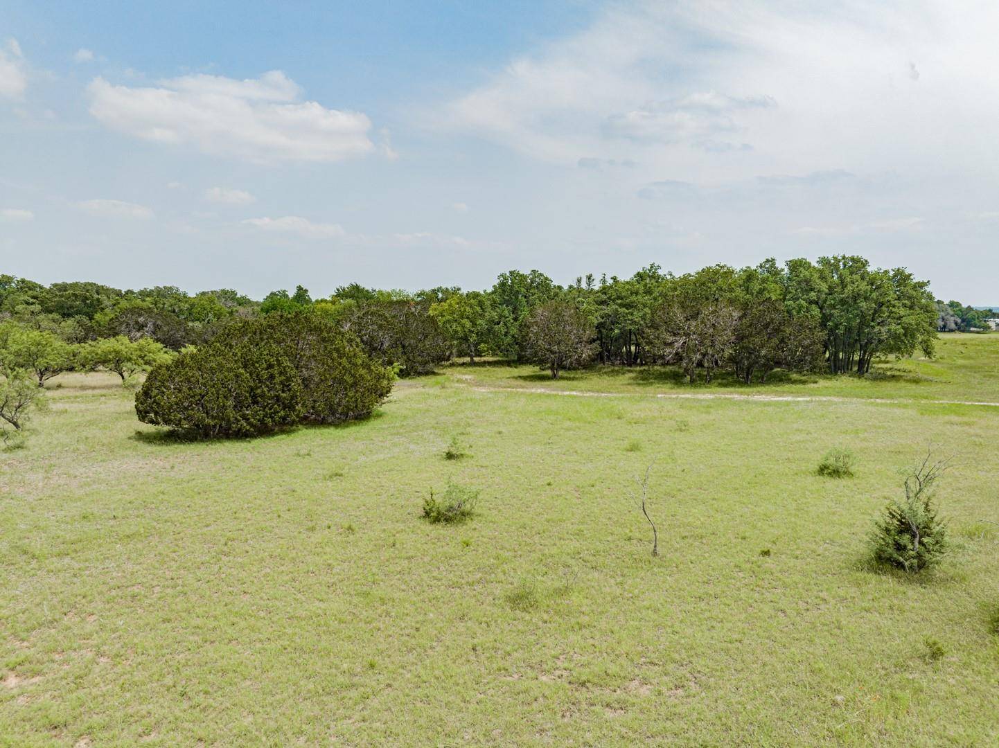 3 Becky LN, Bertram, TX 78605