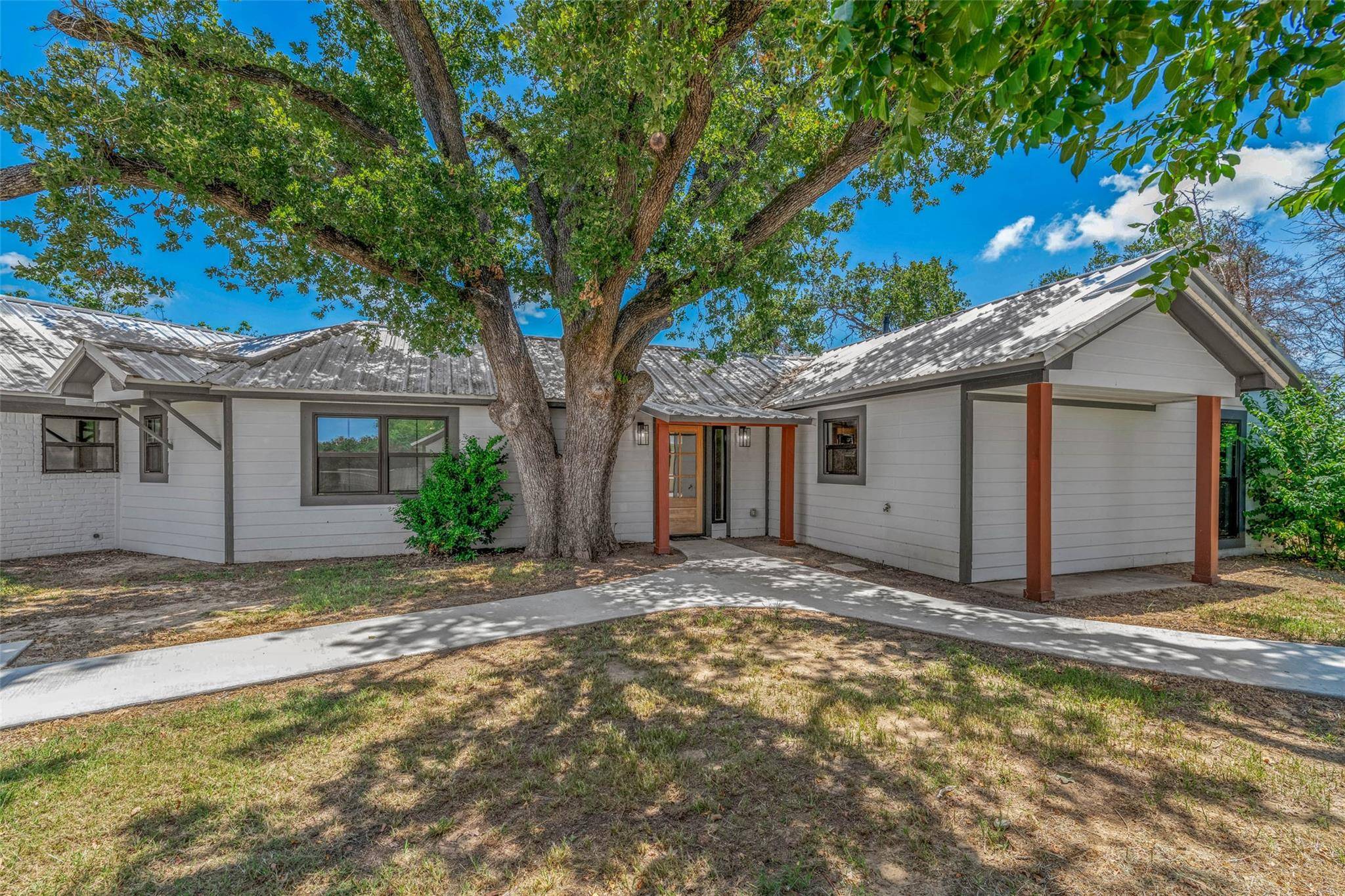 798 LCR 703 (+/-163 ac.), Groesbeck, TX 76653