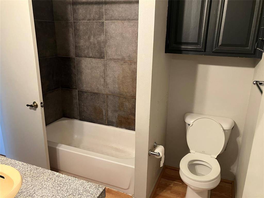 806 W 24 ST #105, Austin, TX 78705