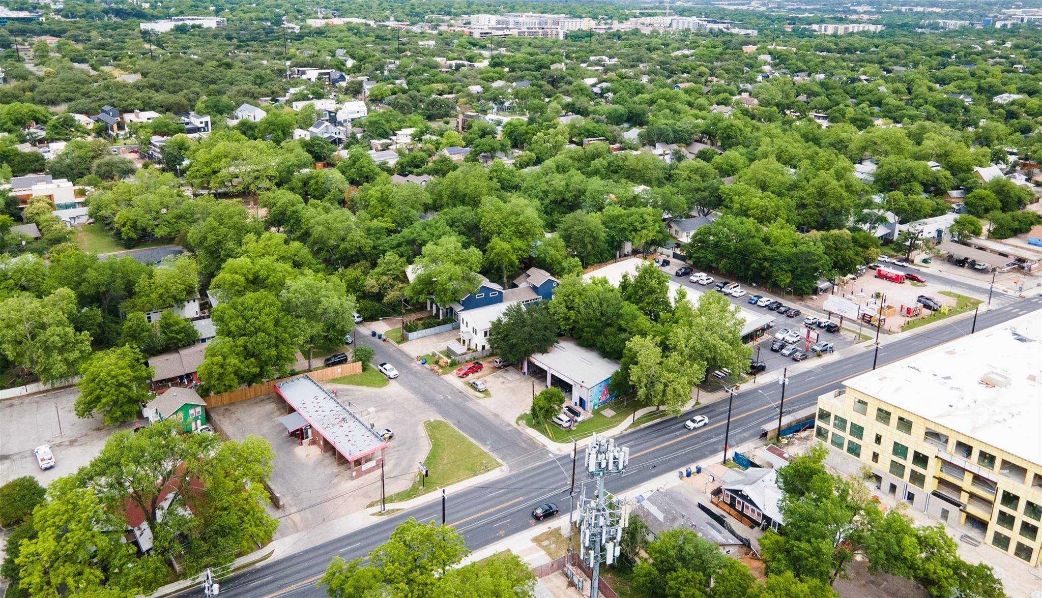 2216 S 1st ST, Austin, TX 78704