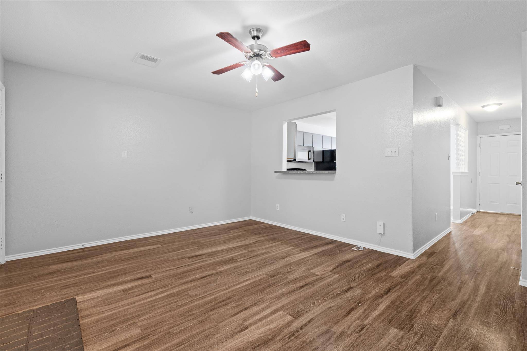 1807 River Crossing CIR #B, Austin, TX 78741