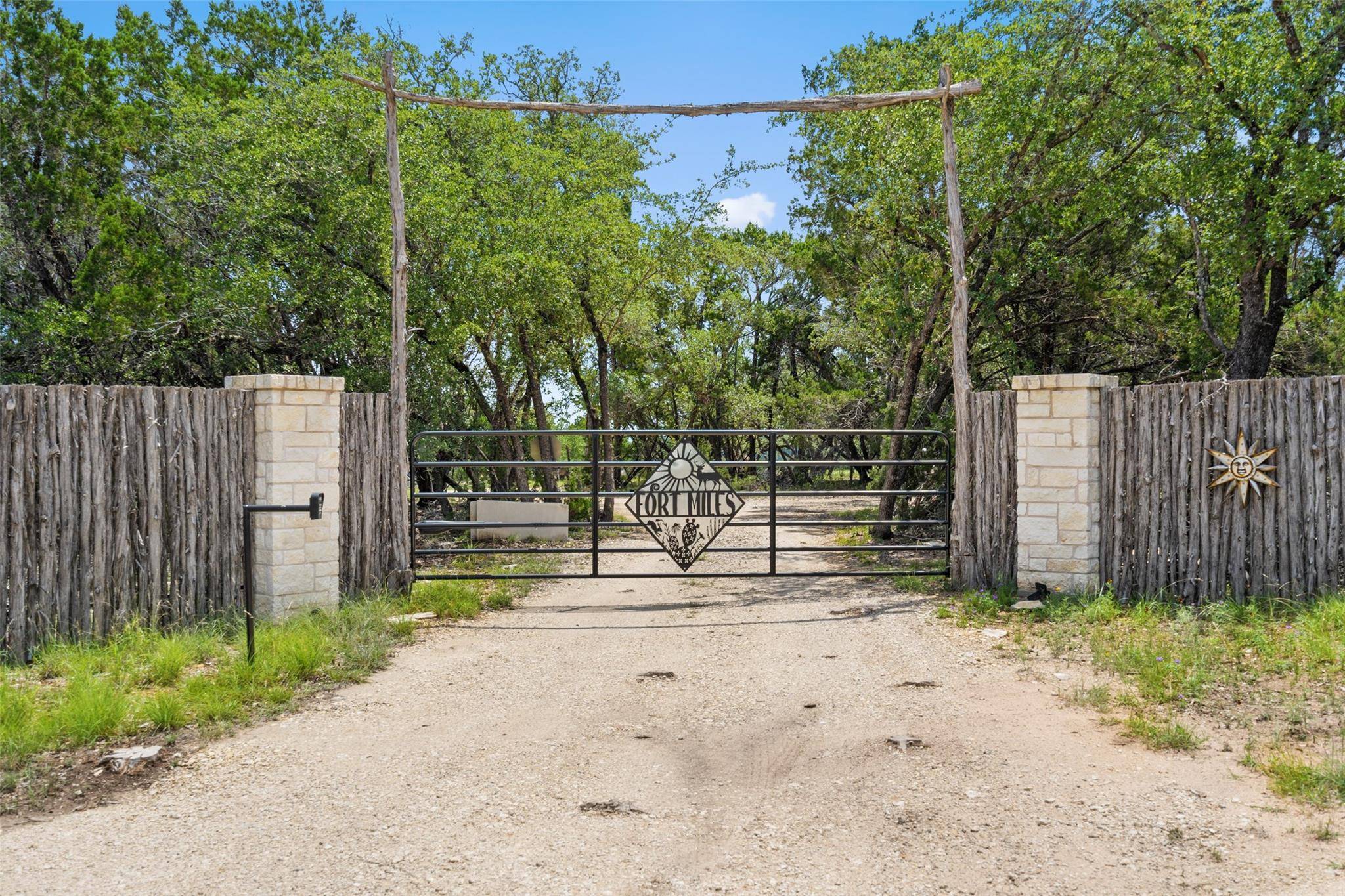 2415 Overland Stage RD, Dripping Springs, TX 78620