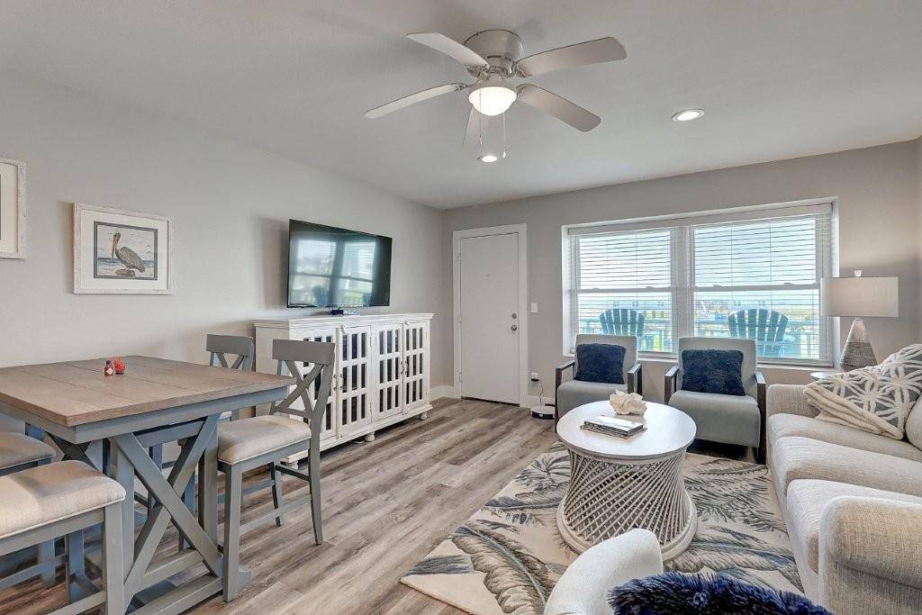 1107 S 11th ST #52, Port Aransas, TX 78373