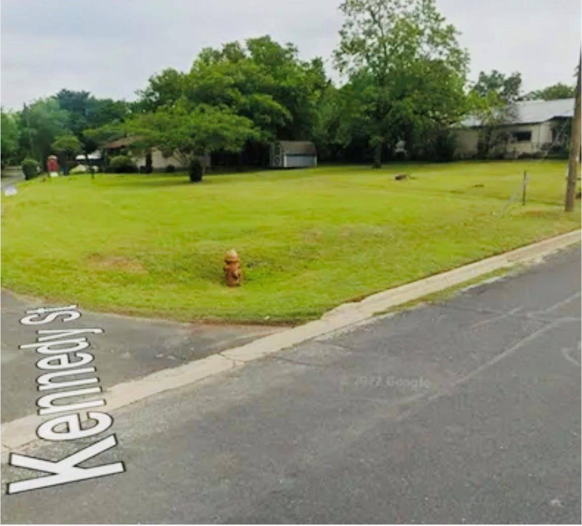 510 W Brenham ST, Elgin, TX 78621