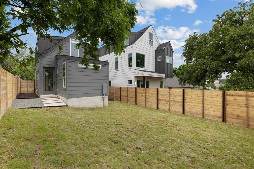 1117 Lawson LN #2, Austin, TX 78702