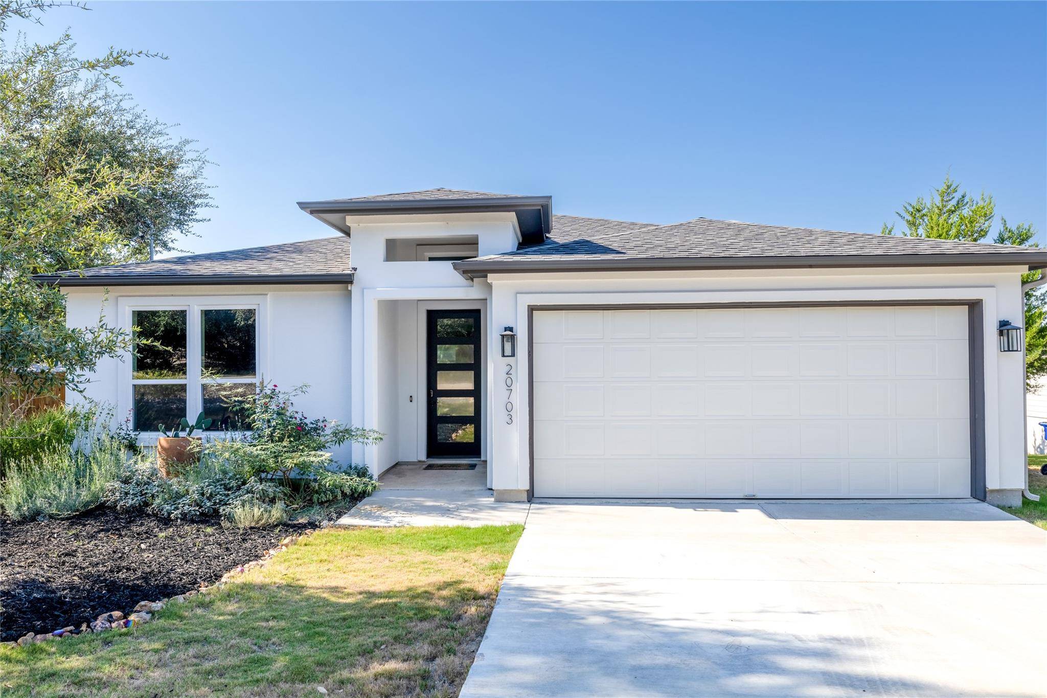 20703 Bonanza ST, Lago Vista, TX 78645