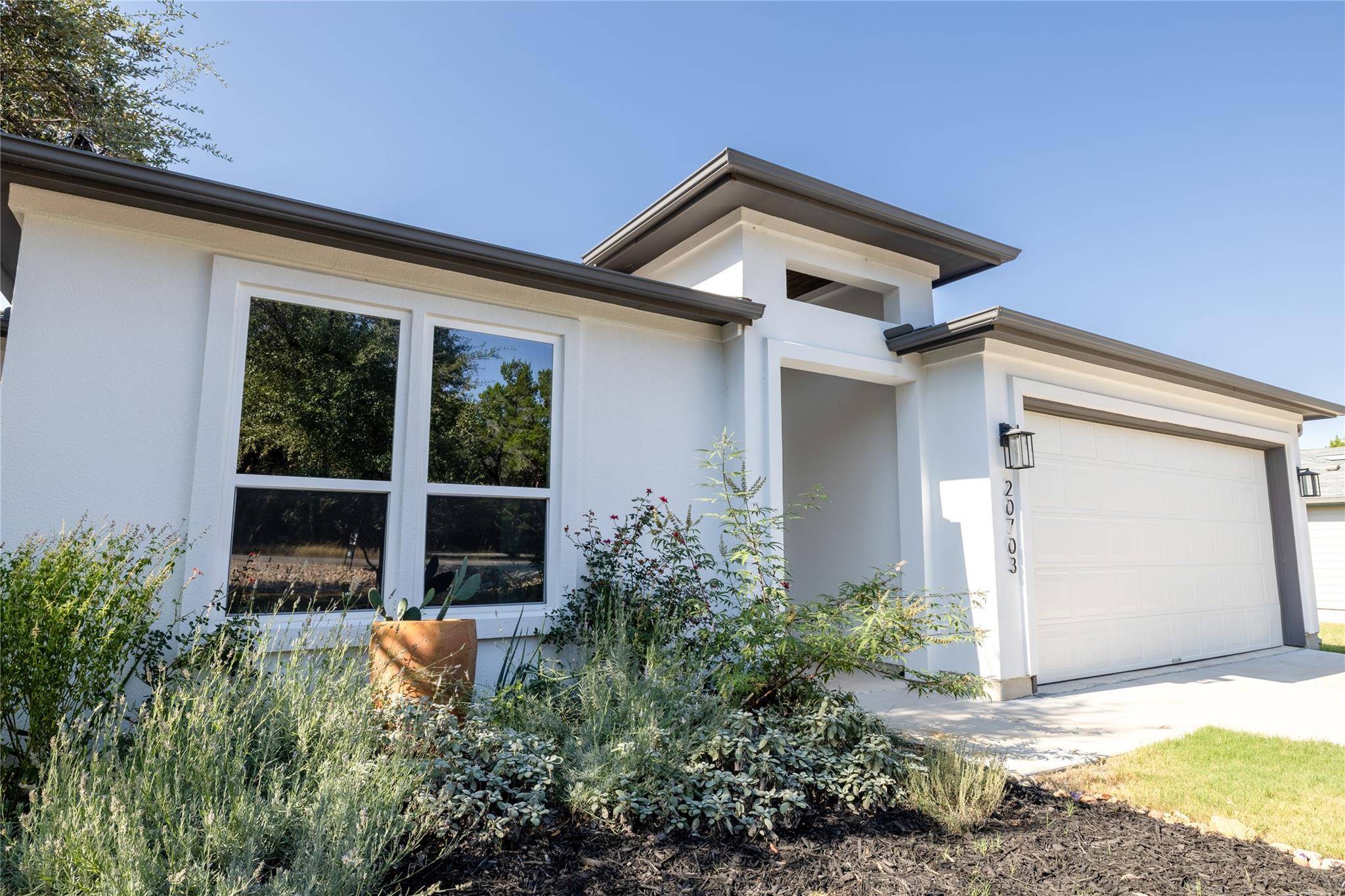 20703 Bonanza ST, Lago Vista, TX 78645
