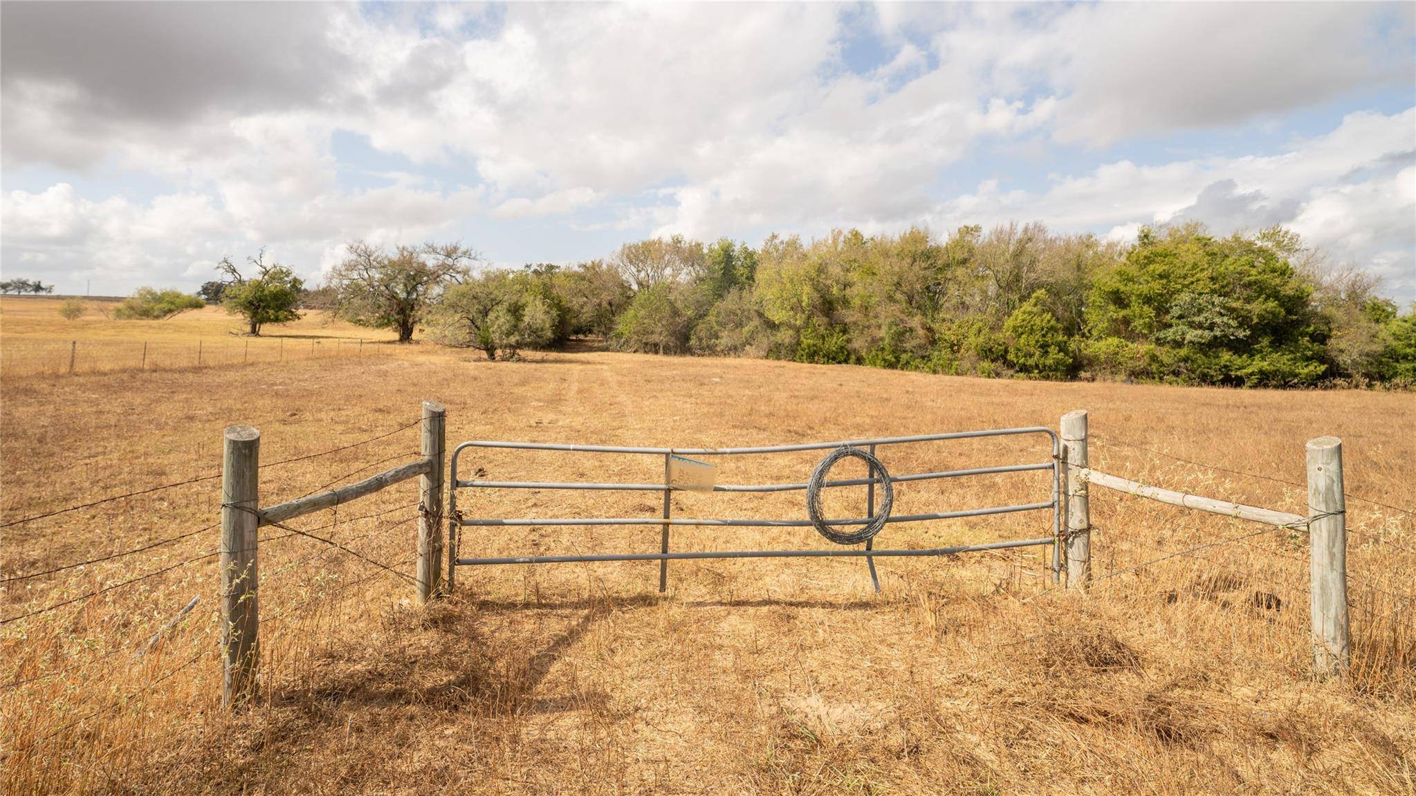 2054 County Road 334, Rockdale, TX 76567