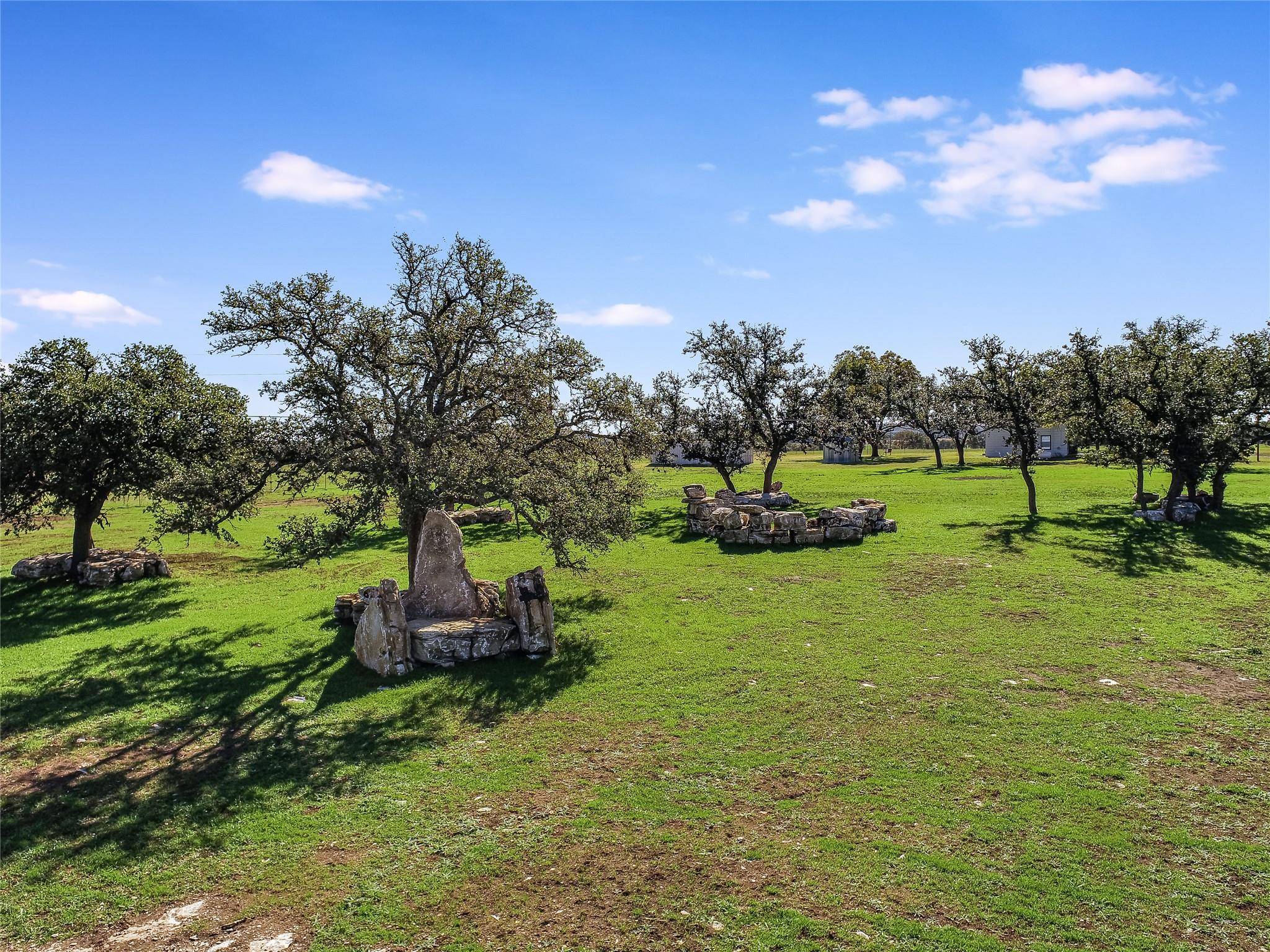 788 Clarence Jacoby RD, Fredericksburg, TX 78624