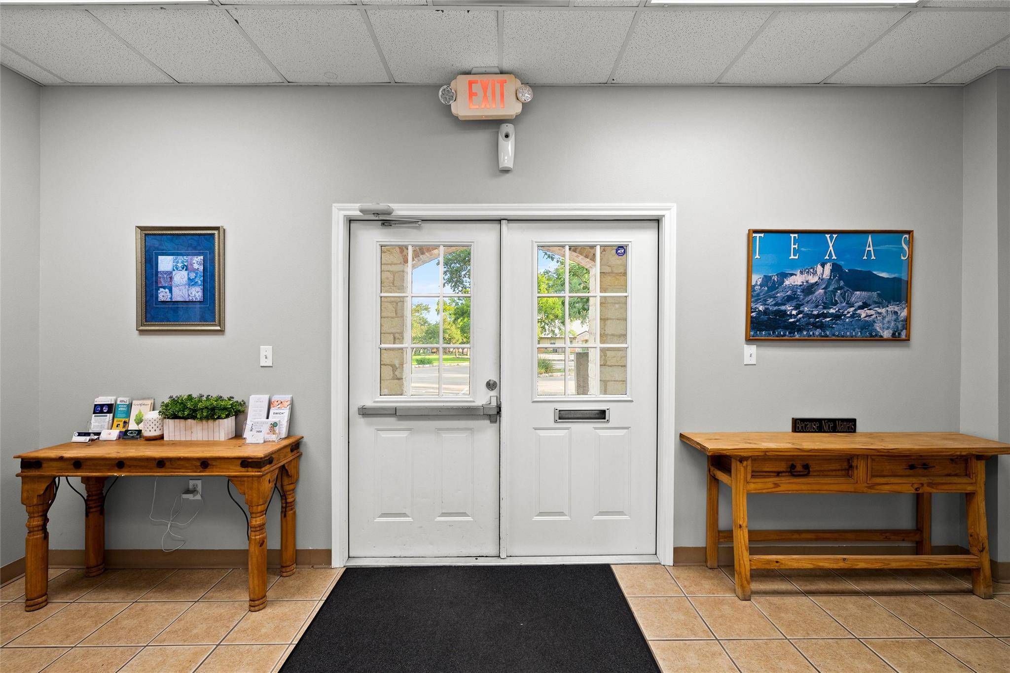 800 W Highway 290 #D, Dripping Springs, TX 78620