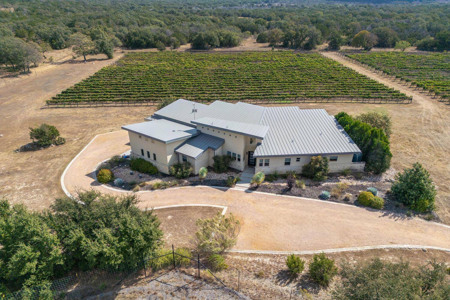 1758 Lincoln Smith RD, Round Mountain, TX 78663