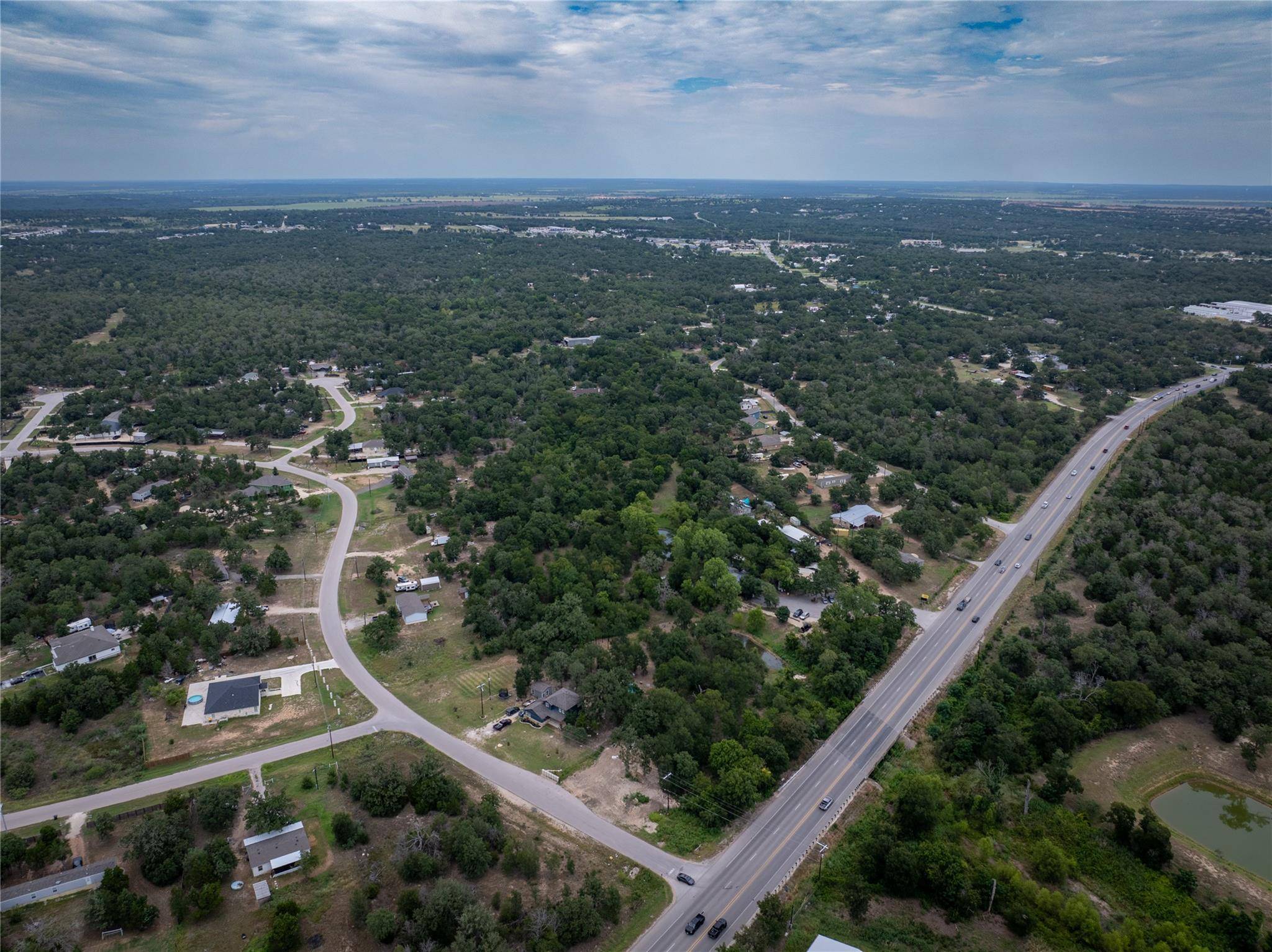 120 Leisure LN, Cedar Creek, TX 78612