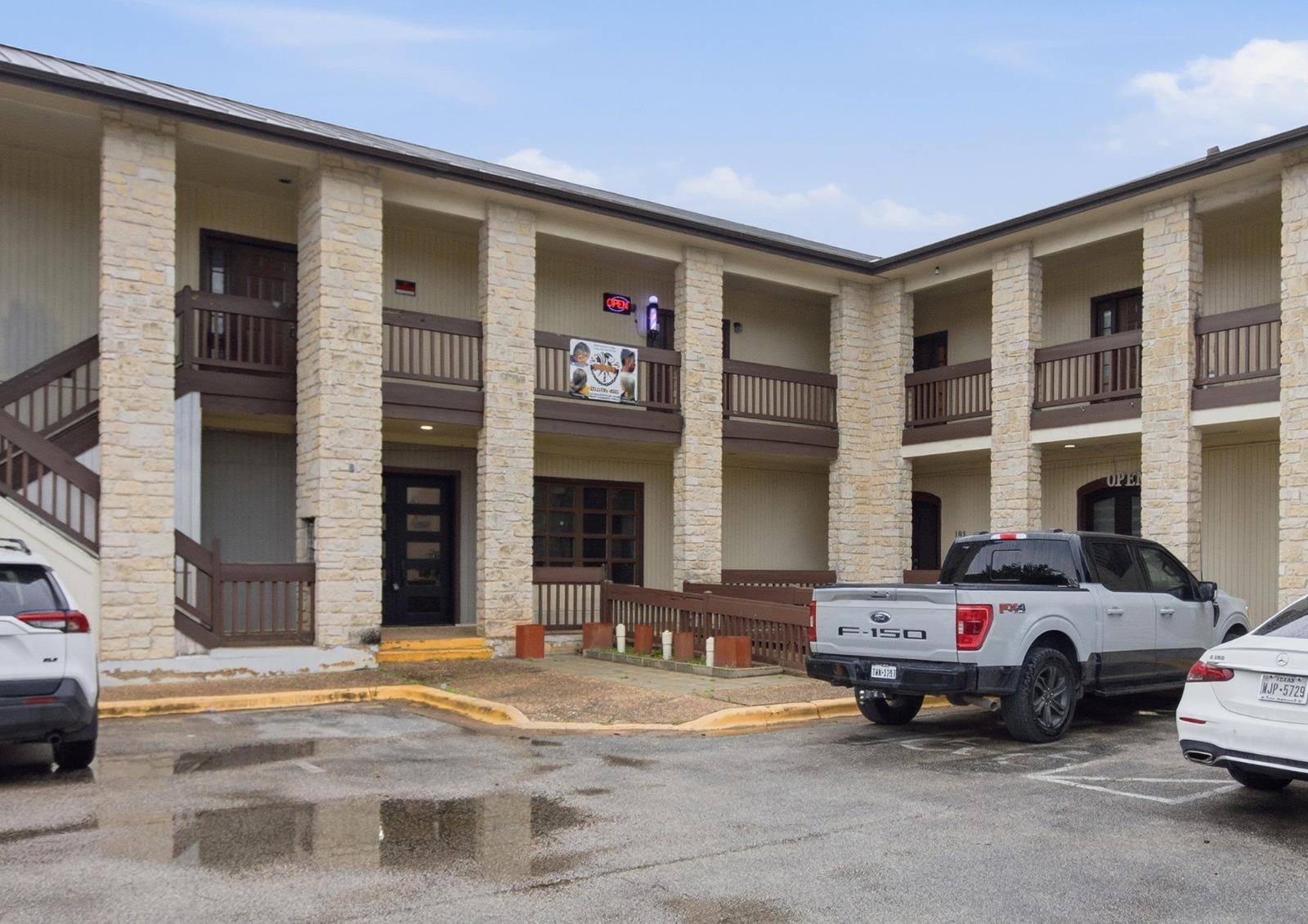 611 Carpenter Ave #101 & 102, Austin, TX 78753