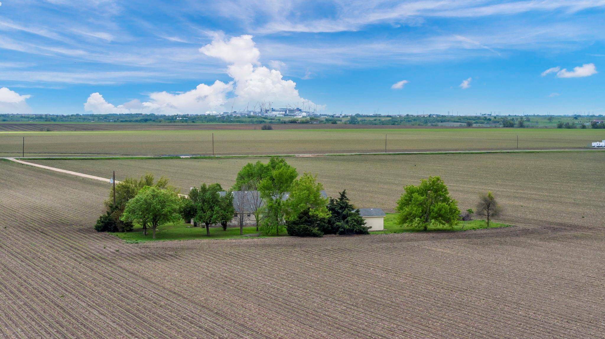 3255 County Road 369, Taylor, TX 76574