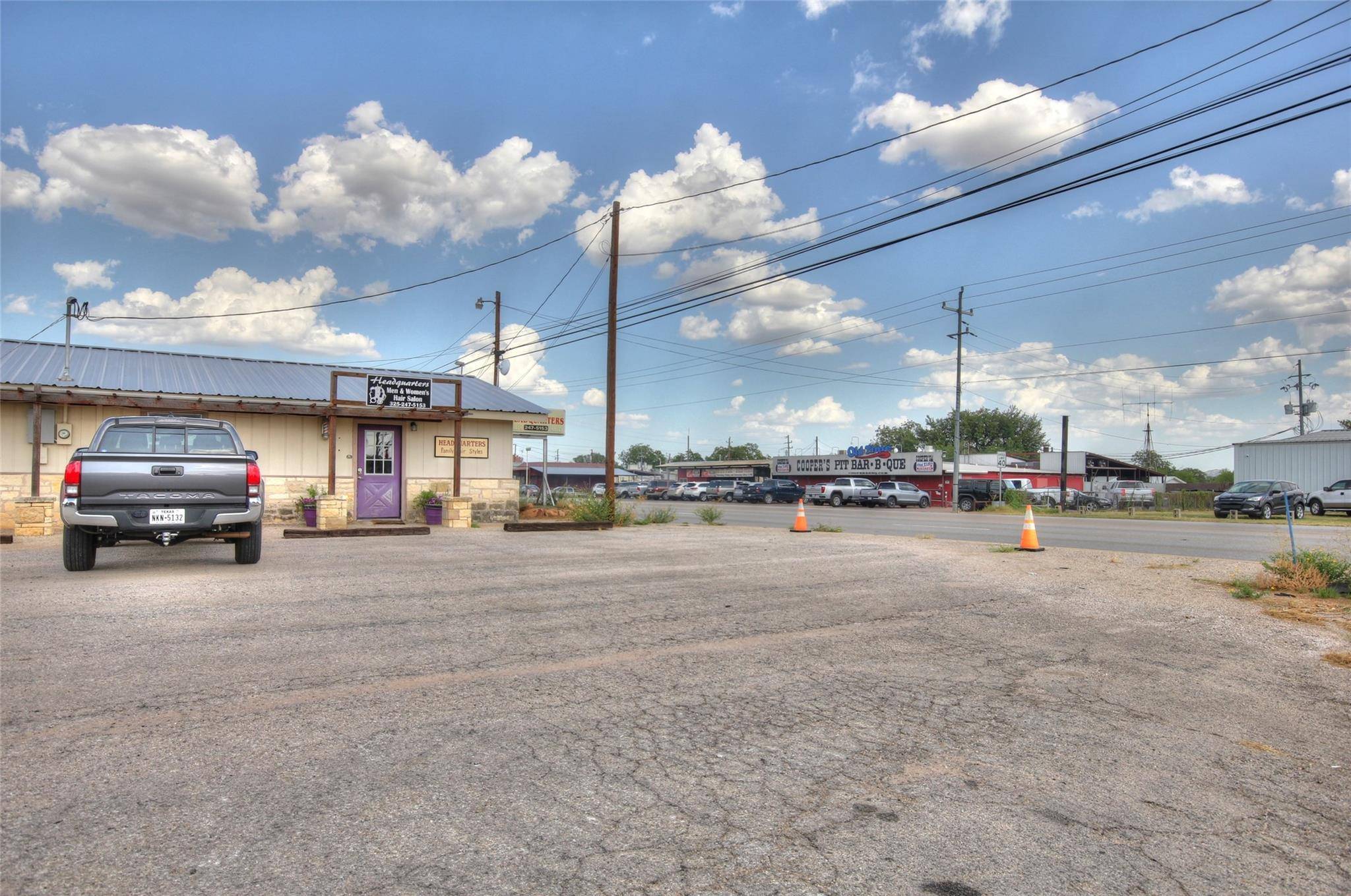 609 W Young ST, Llano, TX 78643