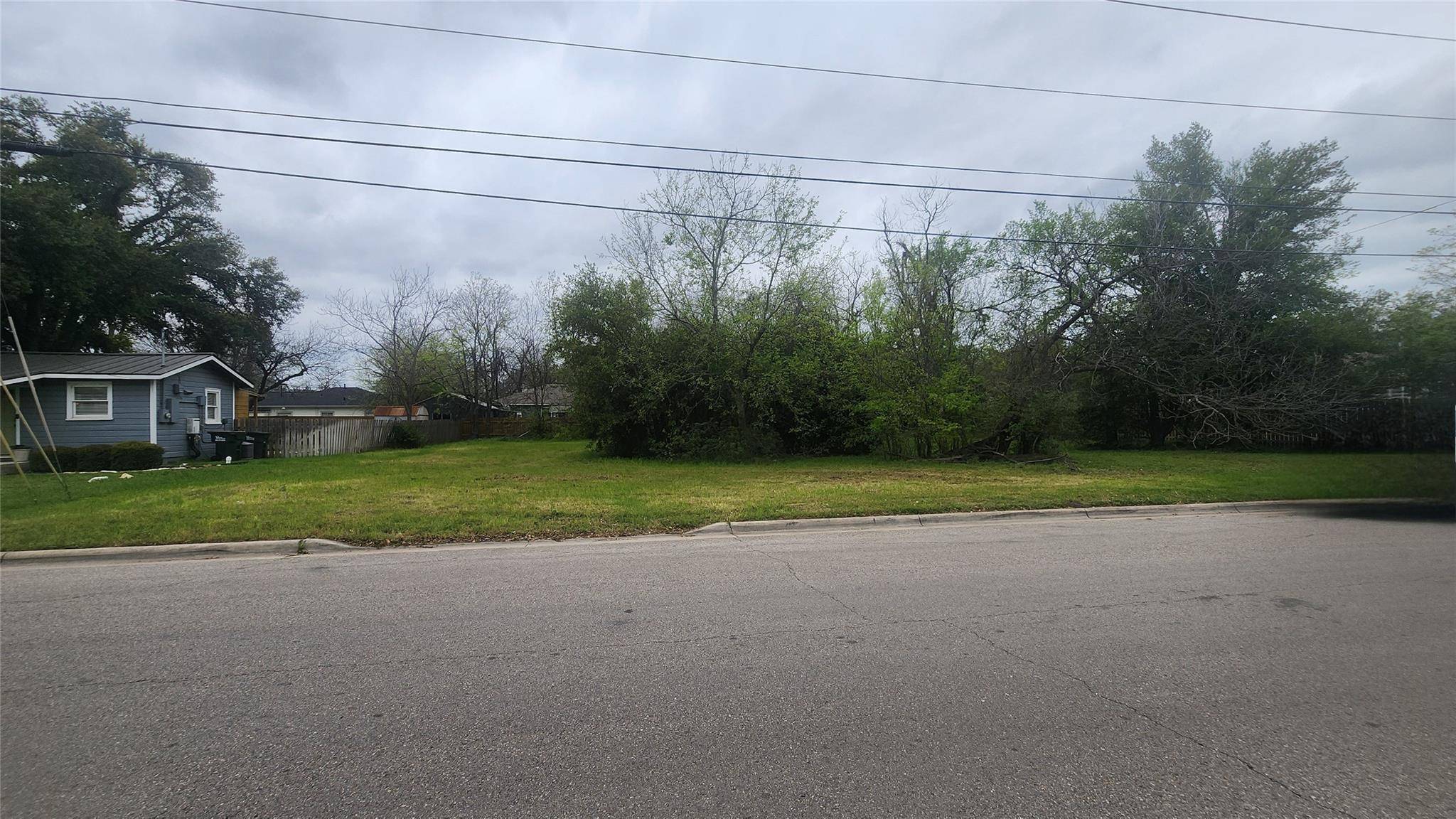 1210 S Myrtle ST, Georgetown, TX 78626