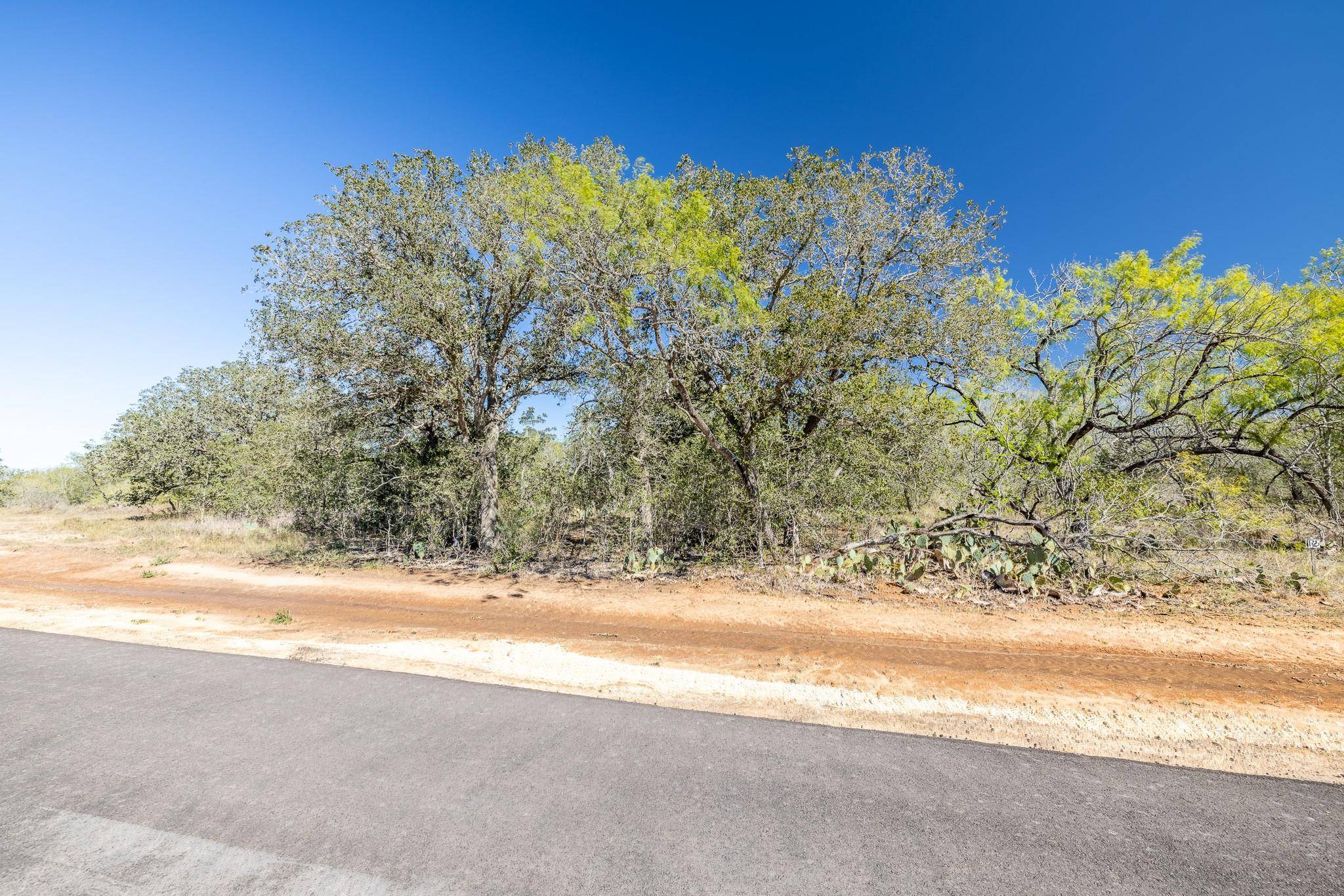 56 Post Oak RD, Gonzales, TX 78629