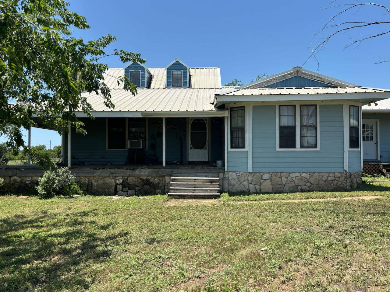 1720 County Road 276, Bertram, TX 78605