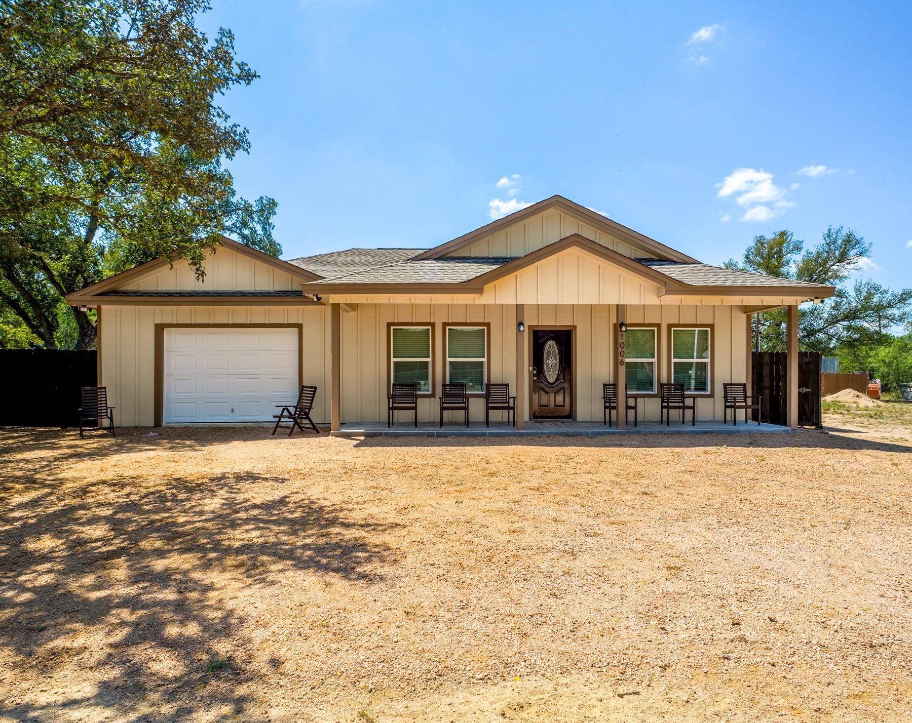 1006 Garfield DR, Granite Shoals, TX 78654
