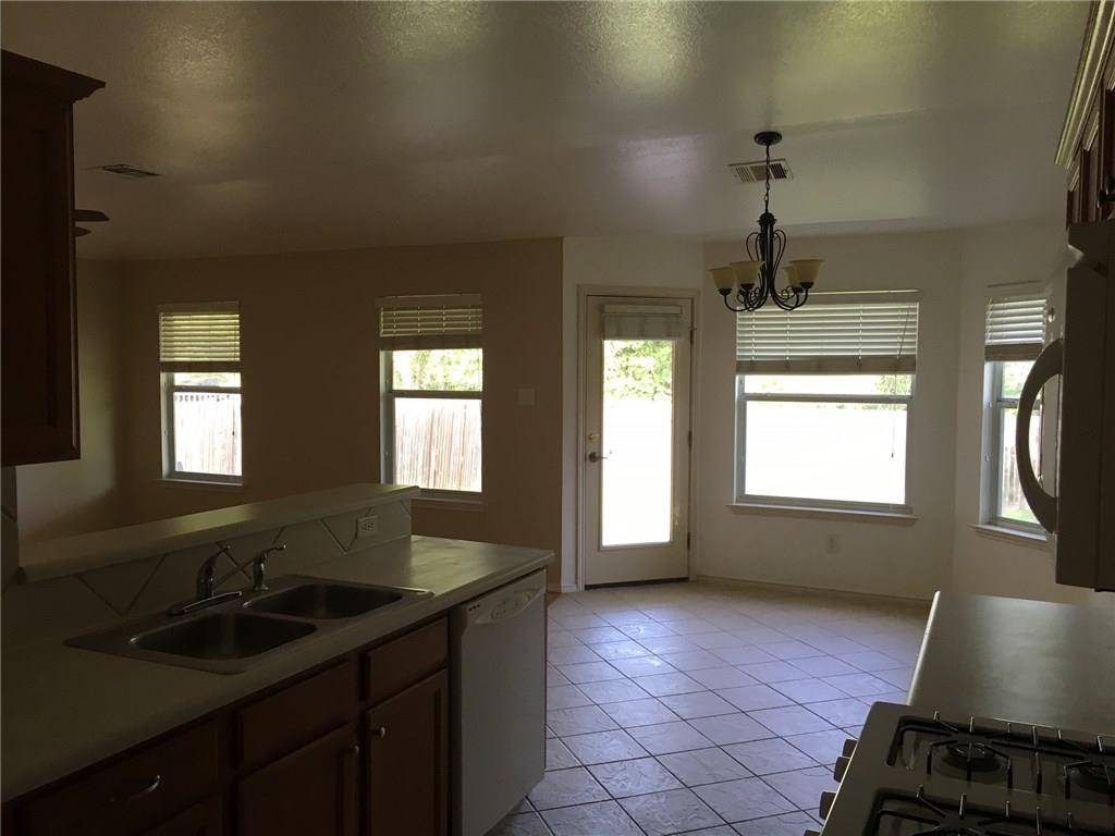 3557 Sandy Koufax LN, Round Rock, TX 78665