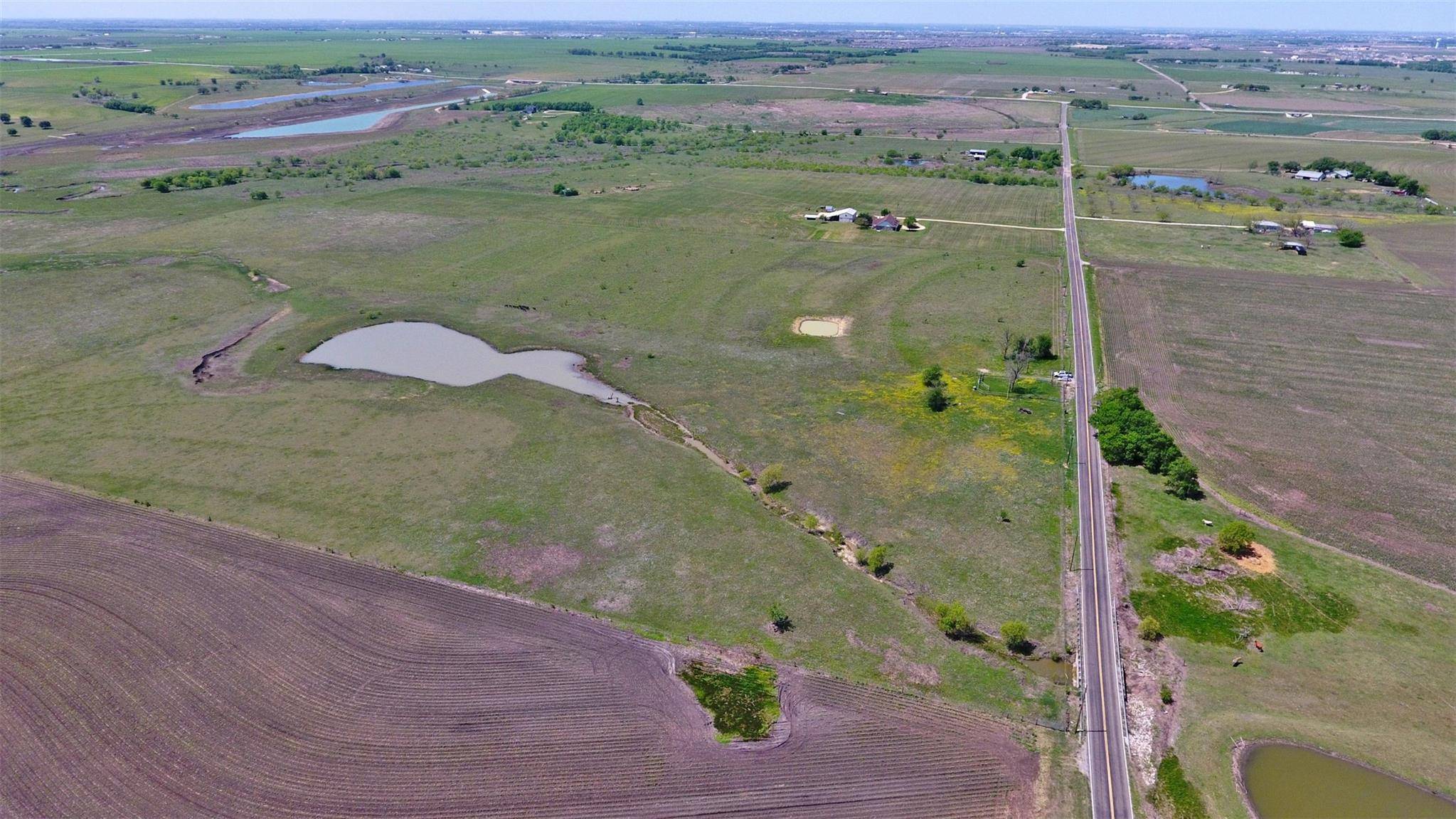 800 County Road 369 RD, Taylor, TX 76574
