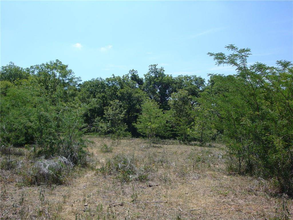 1342 CR 358 RD, Gonzales, TX 77984