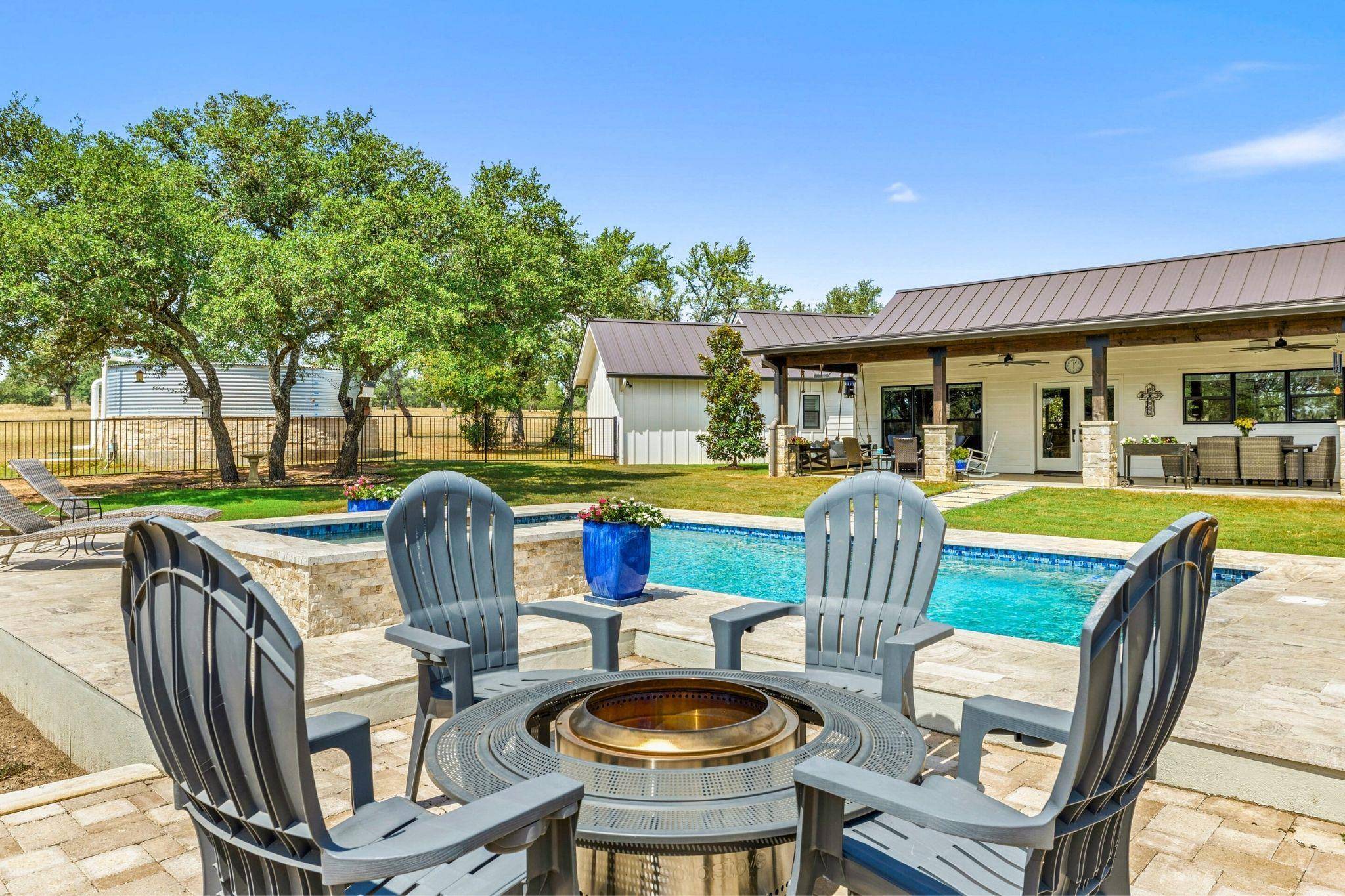 338 Morning Dew DR, Round Mountain, TX 78663
