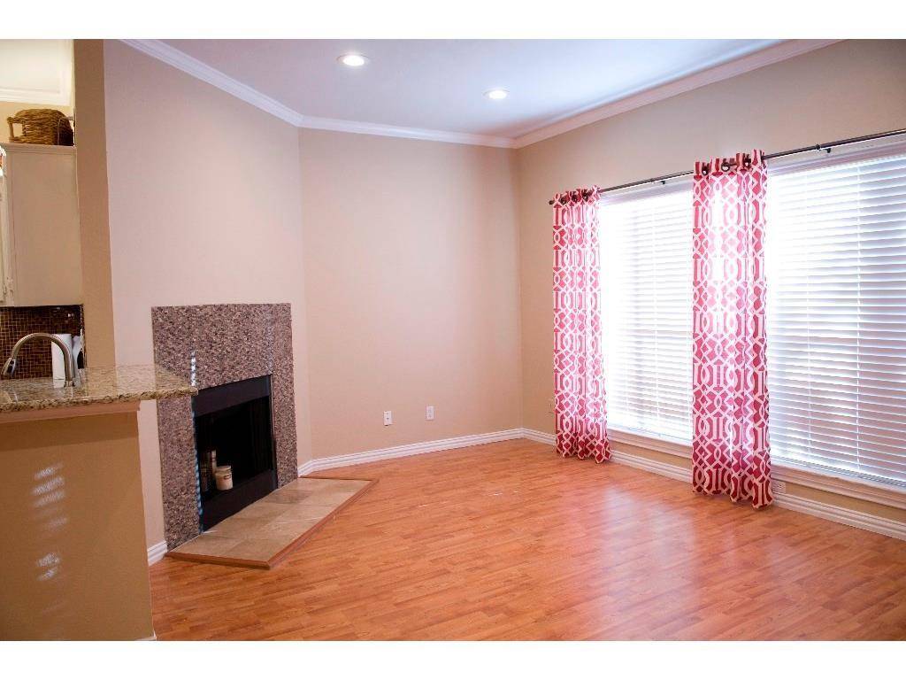 915 W 22 1/2 ST #103, Austin, TX 78705